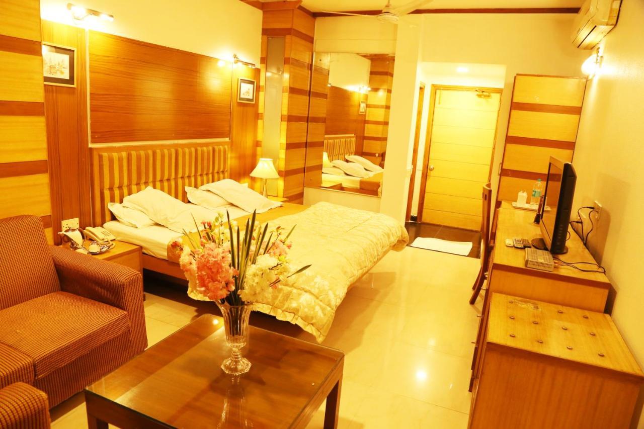 Hotel H26 Chandīgarh エクステリア 写真