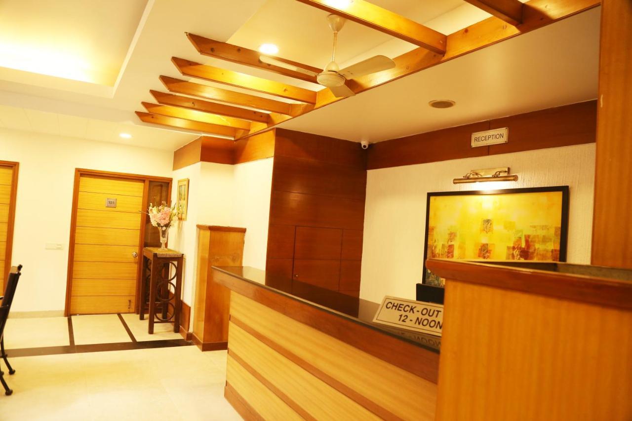 Hotel H26 Chandīgarh エクステリア 写真