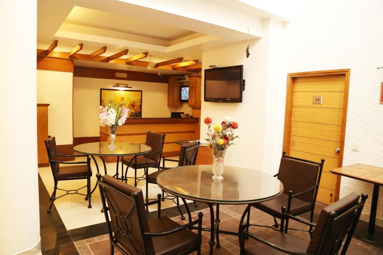 Hotel H26 Chandīgarh エクステリア 写真