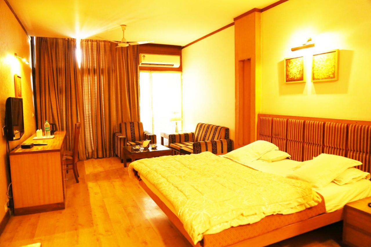 Hotel H26 Chandīgarh エクステリア 写真