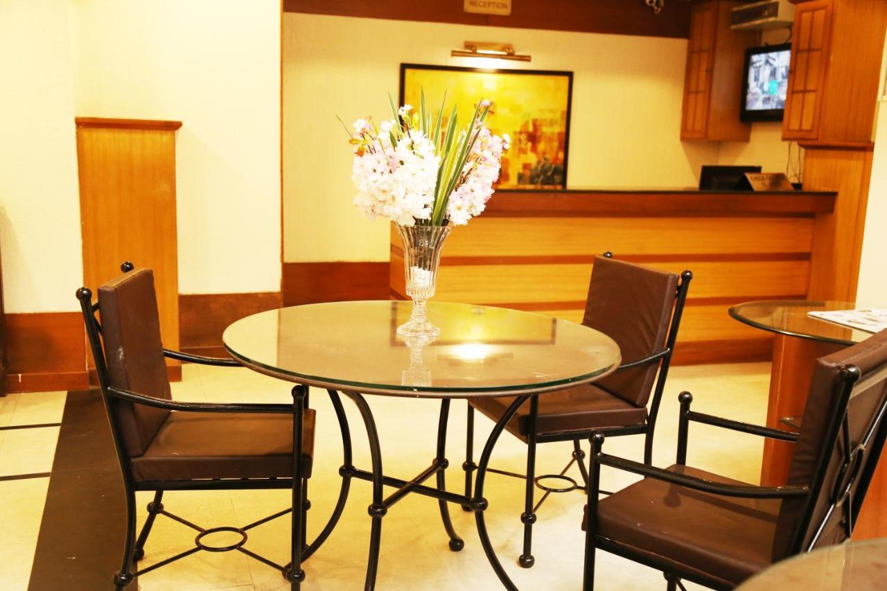 Hotel H26 Chandīgarh エクステリア 写真